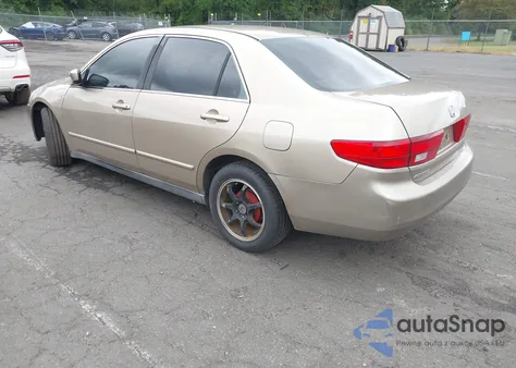 2005 Honda Accord 2.4 Lx z USA, uszkodzony, nr VIN 1HGCM56455A103202